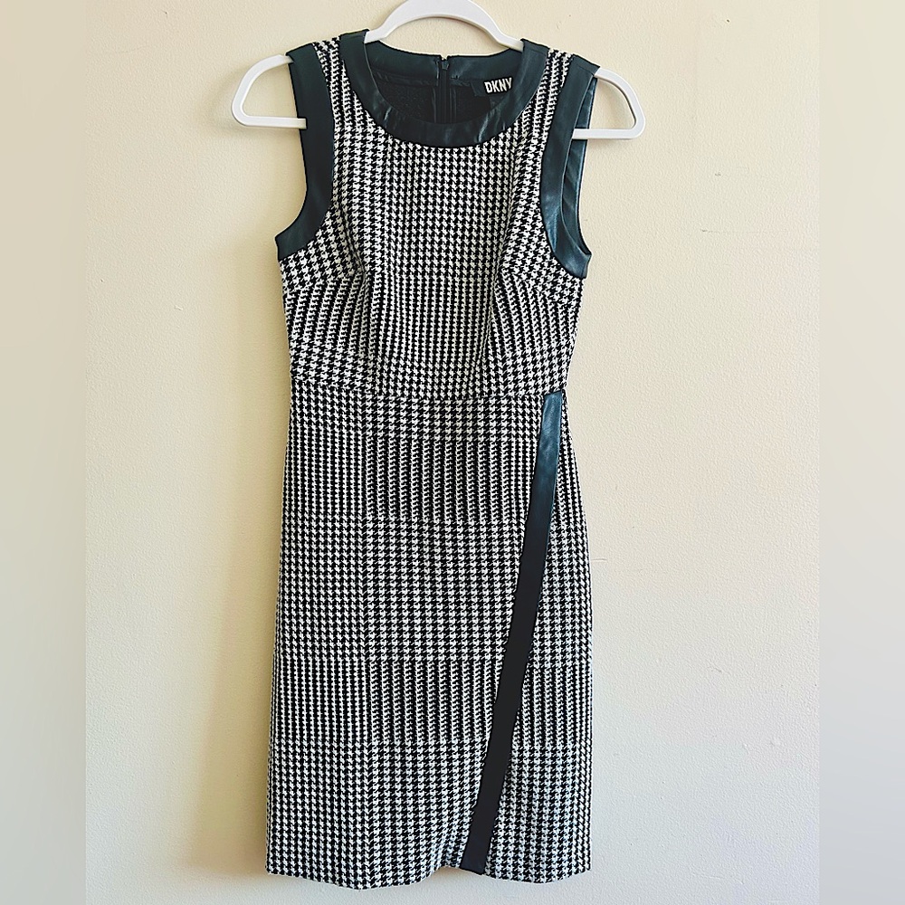 Dkny Black and White Mini Dress with Modern Silhouette